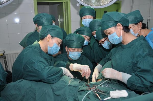 “中国盆底之父”童晓文莅临杭州菁华妇儿医院指导工作，并将开设专家会诊