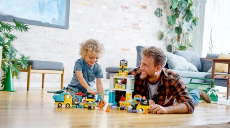 圣诞将至，用乐高®玩具助“粒”爱创造的你