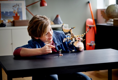 圣诞将至，用乐高®玩具助“粒”爱创造的你