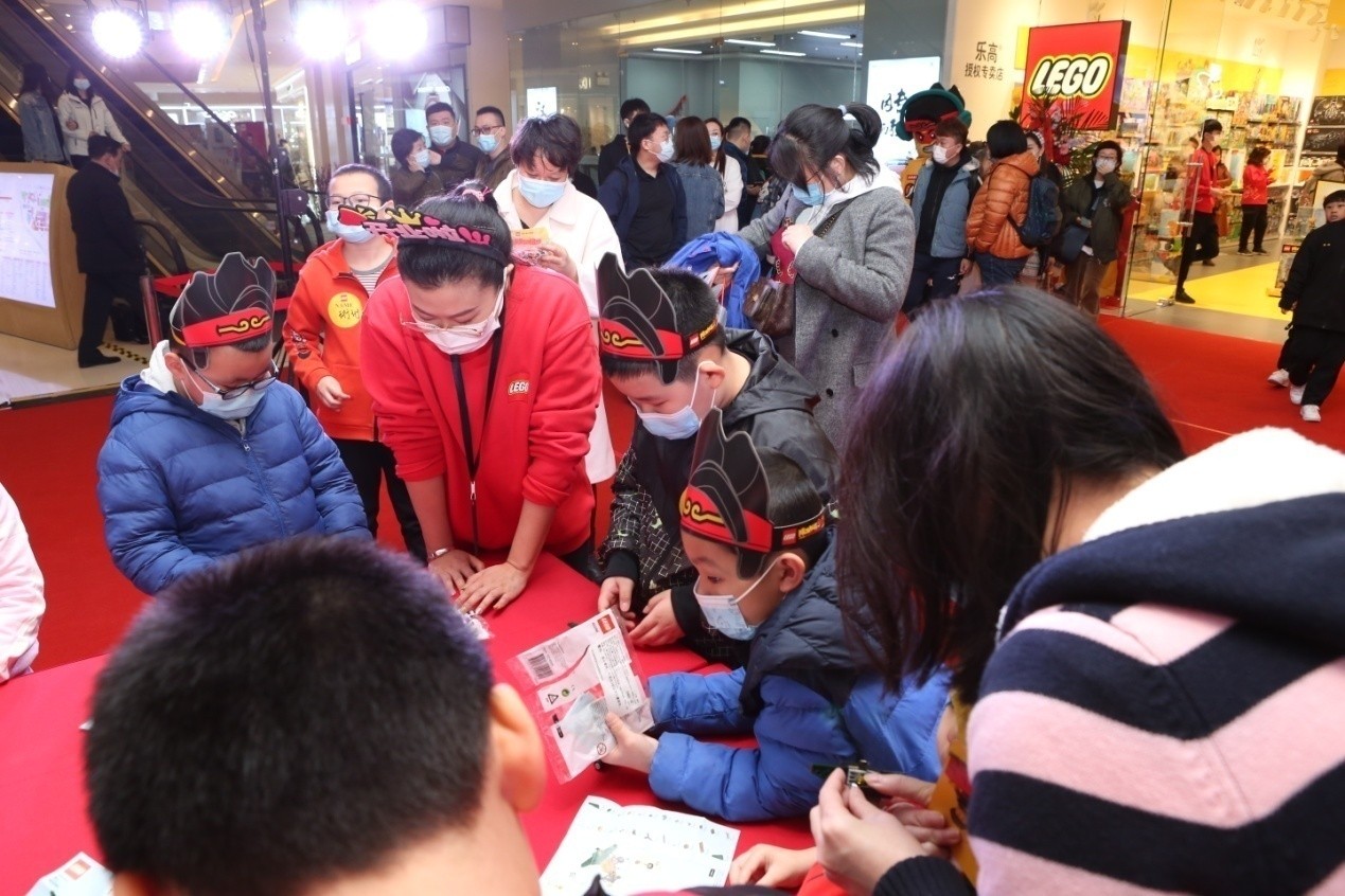 天津第四家乐高®授权专卖店在天河城举办开业庆祝仪式