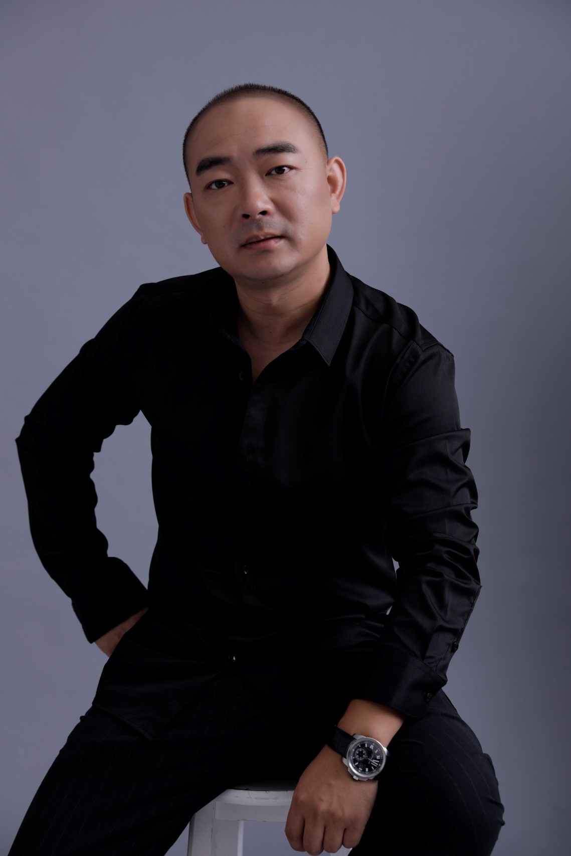 风流蕴藉,才华横溢的鸿飞设计师 风流蕴藉,才华横溢的鸿飞设计师