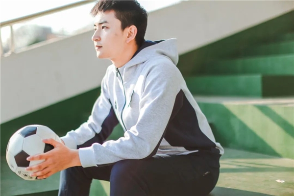 中国文化校服承载时代印记与青春回忆 中国文化校服承载时代印记与青春回忆