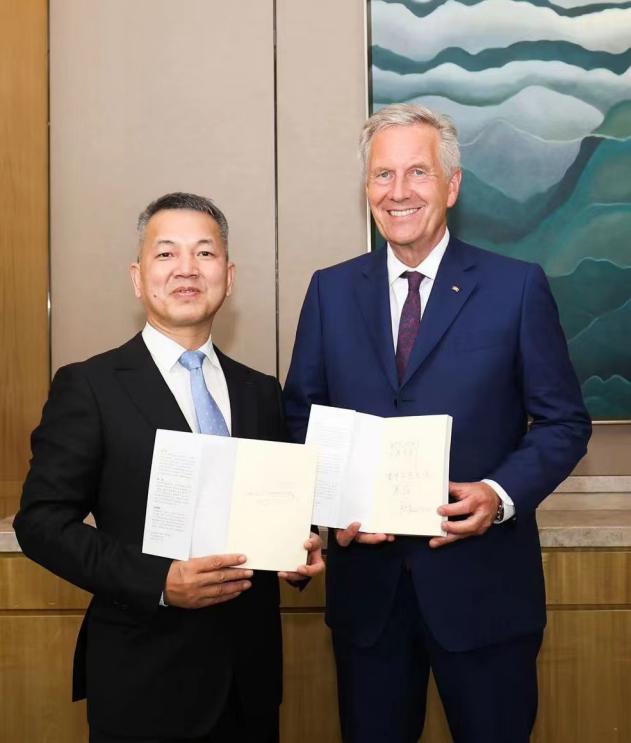 《个人经济体》获2023年度100种经济学图书提名