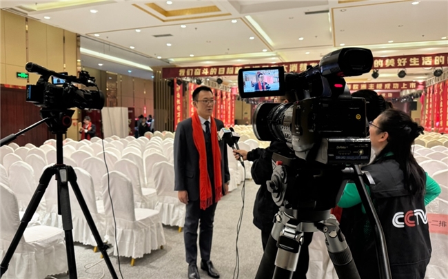 胡平赴欧洲卢布尔雅那证券交易所上市敲锣盛典直播在辽阳举行 胡平赴欧洲卢布尔雅那证券交易所上市敲锣盛典直播在辽阳举行