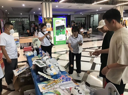 “和体彩益起运动” 公益活动走进北京通州弘赫体育馆 “和体彩益起运动” 公益活动走进北京通州弘赫体育馆