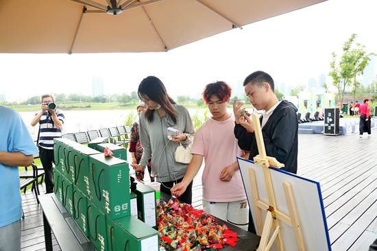 穿汉服逛集市、玩游戏……“艾”尚兴隆——迎大运国潮端午节活动正式启动 穿汉服逛集市、玩游戏……“艾”尚兴隆——迎大运国潮端午节活动正式启动