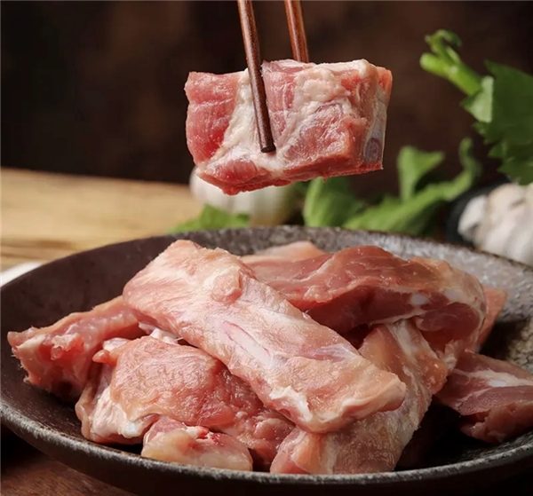 京东发布跨年食材TOP榜单 猪肉、鸡肉成北京人跨年餐桌C位肉品