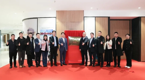 “京浙人才直通车始发站”揭牌仪式在杭州东站西迪港举行