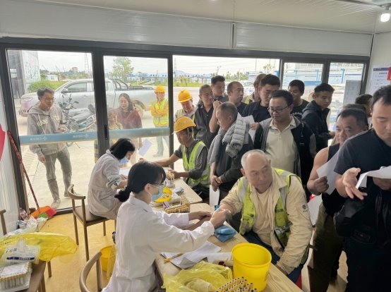情暖一线 健康同行!福州机场第二高速公路项目开展工友健康体检活动 情暖一线 健康同行!福州机场第二高速公路项目开展工友健康体检活动