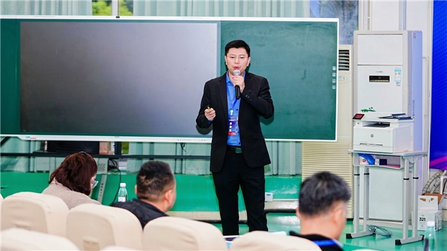 百模论剑决赛第2日 | 多赛道展演答辩,“人工智能+” 活力迸发 百模论剑决赛第2日 | 多赛道展演答辩,“人工智能+” 活力迸发