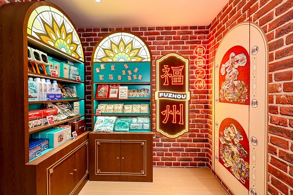 屈臣氏复古主题快闪店落地榕城 打造烟台山潮流消费新地标