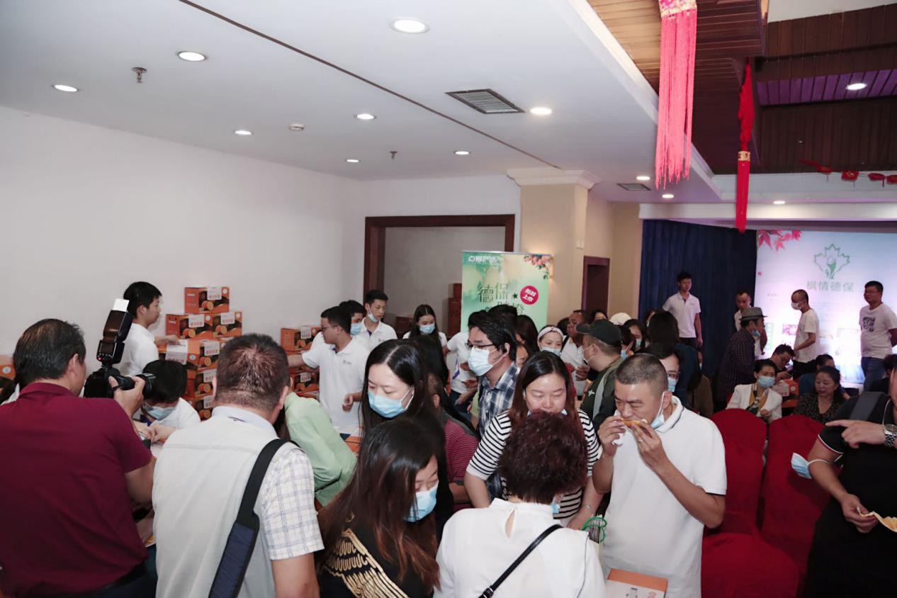 上线第一天即成网红，800万斤德保脐橙被买下！