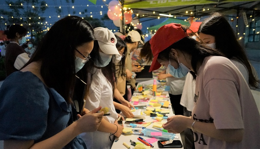 南宁理工学院爱心公益义卖活动圆满举办 南宁理工学院爱心公益义卖活动圆满举办