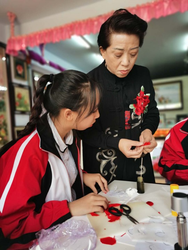 让非遗文化“活”起来,培养新一代传承人 让非遗文化“活”起来,培养新一代传承人