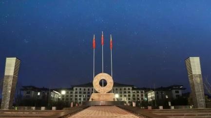 小镇的天，小镇的云