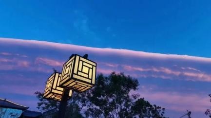 小镇的天，小镇的云