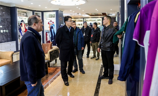 南京海关工业产品检测中心走访江苏派逊 精准服务促校服品牌发展 南京海关工业产品检测中心走访江苏派逊 精准服务促校服品牌发展