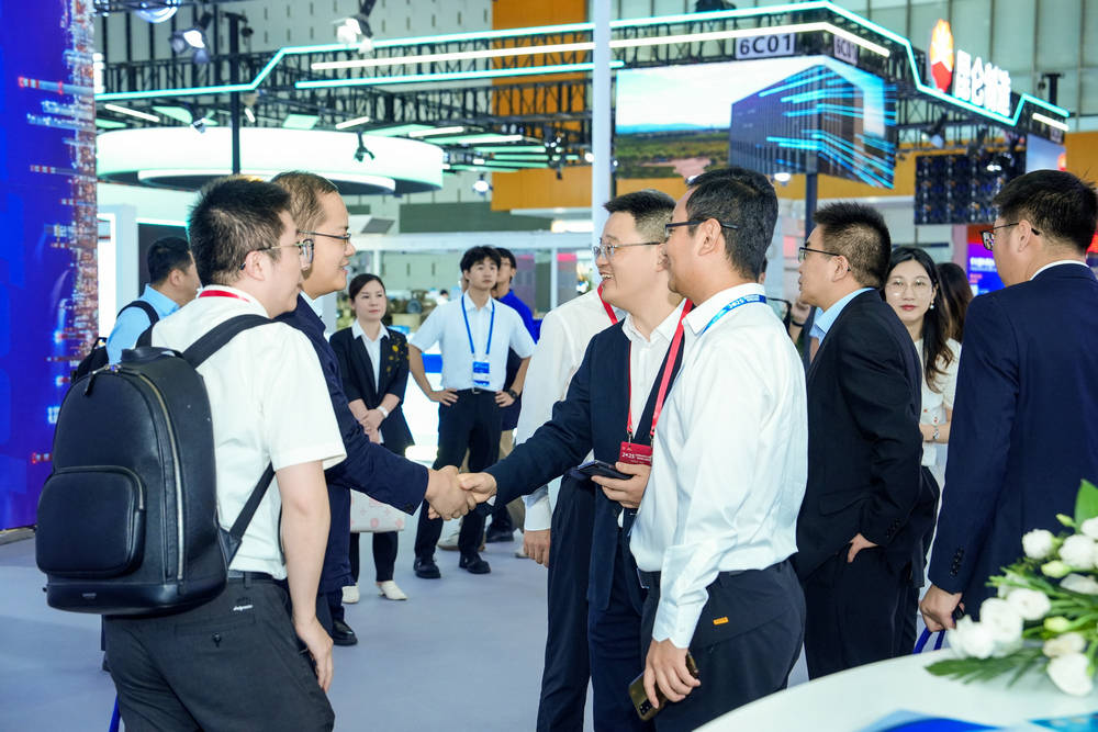 第四届石油石化工业展览会暨易派客工业品展览会在南京举办 第四届石油石化工业展览会暨易派客工业品展览会在南京举办