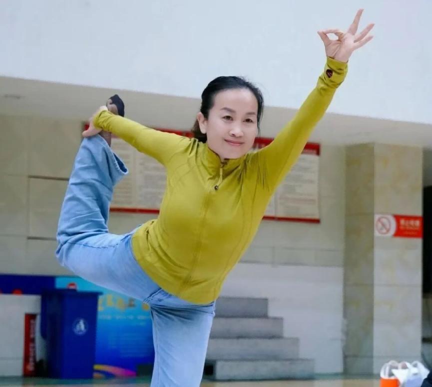 2025年全国健身瑜伽公益活动(山东-德州站)圆满落幕 2025年全国健身瑜伽公益活动(山东-德州站)圆满落幕