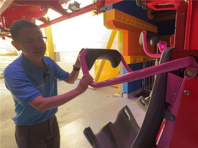 凌晨五点的“安全密码”:乐高大飞车为何多了一把锁? 凌晨五点的“安全密码”:乐高大飞车为何多了一把锁?