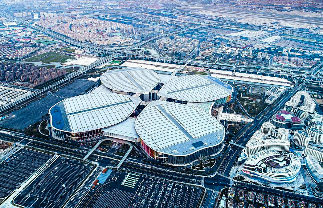 虹桥之星 璀璨焕新｜虹桥枢纽沉浸式超级媒体矩阵重磅回归，荣耀启幕！