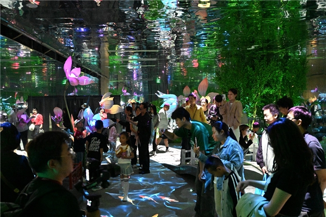 “赴咸阳盛会 赏大秦风华 ”——“秦时明月·梦回咸阳”秦文化数字光影演艺空间正式亮相! “赴咸阳盛会 赏大秦风华 ”——“秦时明月·梦回咸阳”秦文化数字光影演艺空间正式亮相!