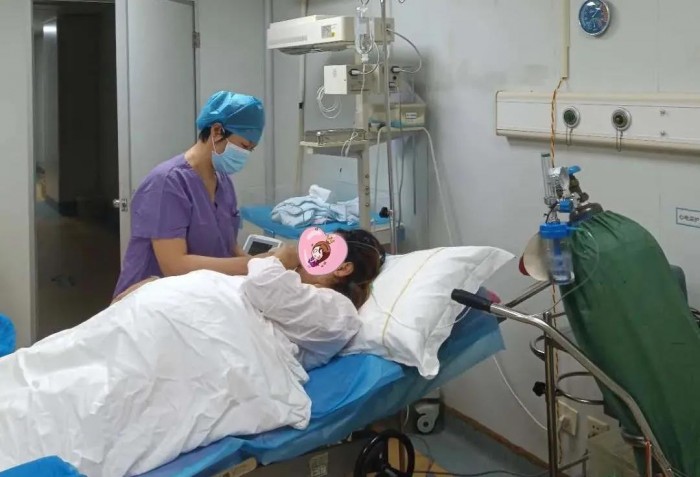 中山百佳妇产医院-中山交警爱心接力护送孕妇 百佳妇产全力以赴母子平安