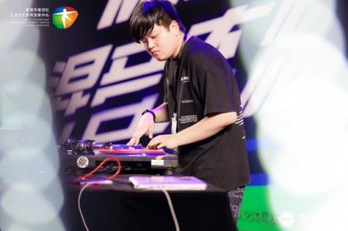 2022福田自然露营季、莲花山@青年文化节上演潮酷视听盛宴,尽显“深奔青年”年轻活力