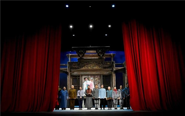 话剧《惊梦》深圳火热开演，携手平安信用卡共同诠释“功到”精神