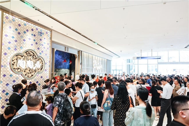 深圳大悦城7.12盛大开业，化身“人海磁场”，首日客流破42万！