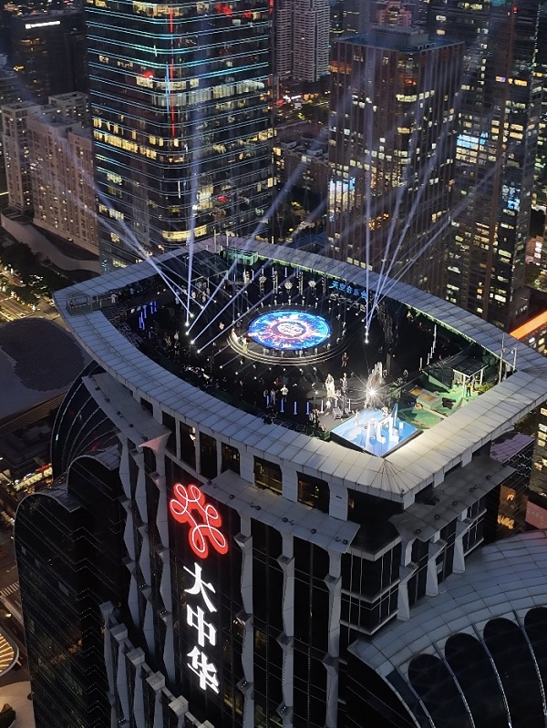 200米高空放歌节日大道天空音乐会,232万人次共赏深圳故事湾区情怀 200米高空放歌节日大道天空音乐会,232万人次共赏深圳故事湾区情怀