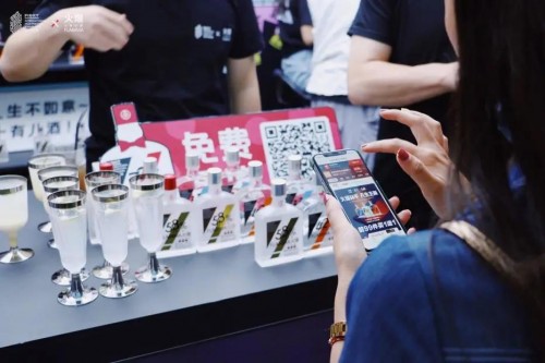 9064支视频、2.8亿次播放，青年电影展因TA更“火爆”