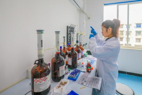 采风团走进成都大气重点实验室 对话成都生态环境局领导 为成都环保献言献策 采风团走进成都大气重点实验室 对话成都生态环境局领导 为成都环保献言献策