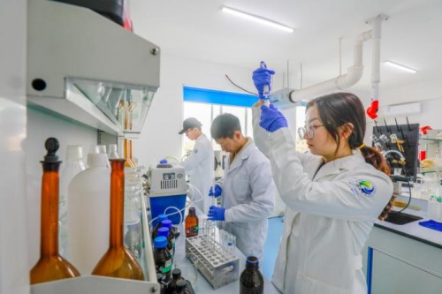 采风团走进成都大气重点实验室 对话成都生态环境局领导 为成都环保献言献策 采风团走进成都大气重点实验室 对话成都生态环境局领导 为成都环保献言献策