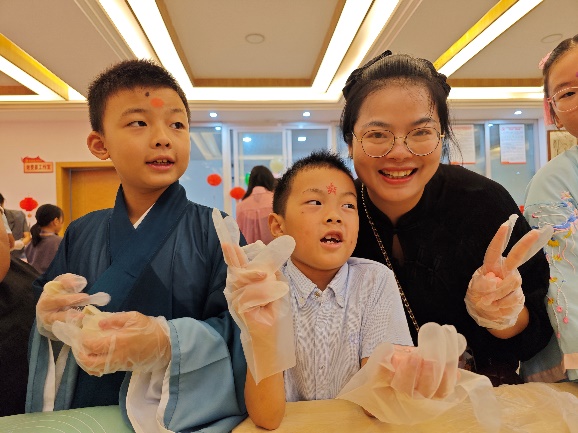 “喜迎中秋·共话团圆” 沙河社区庆中秋活动圆满开展 “喜迎中秋·共话团圆” 沙河社区庆中秋活动圆满开展