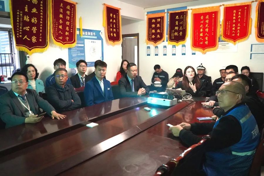 被困电梯莫慌!这场应急救援演练教你脱困 被困电梯莫慌!这场应急救援演练教你脱困