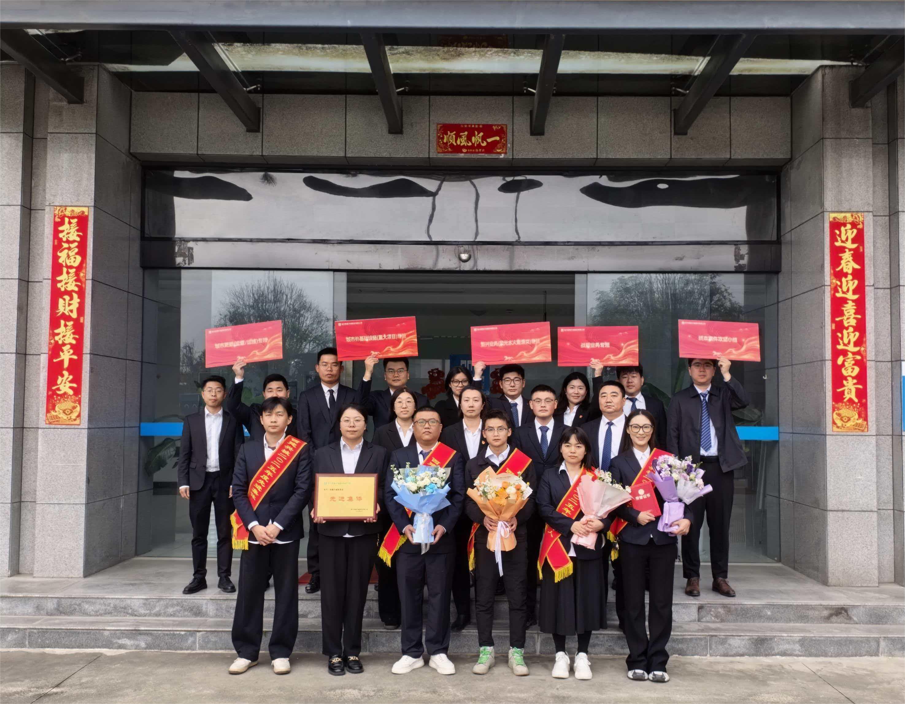 春和景明生产忙 勤劳实干谱新章