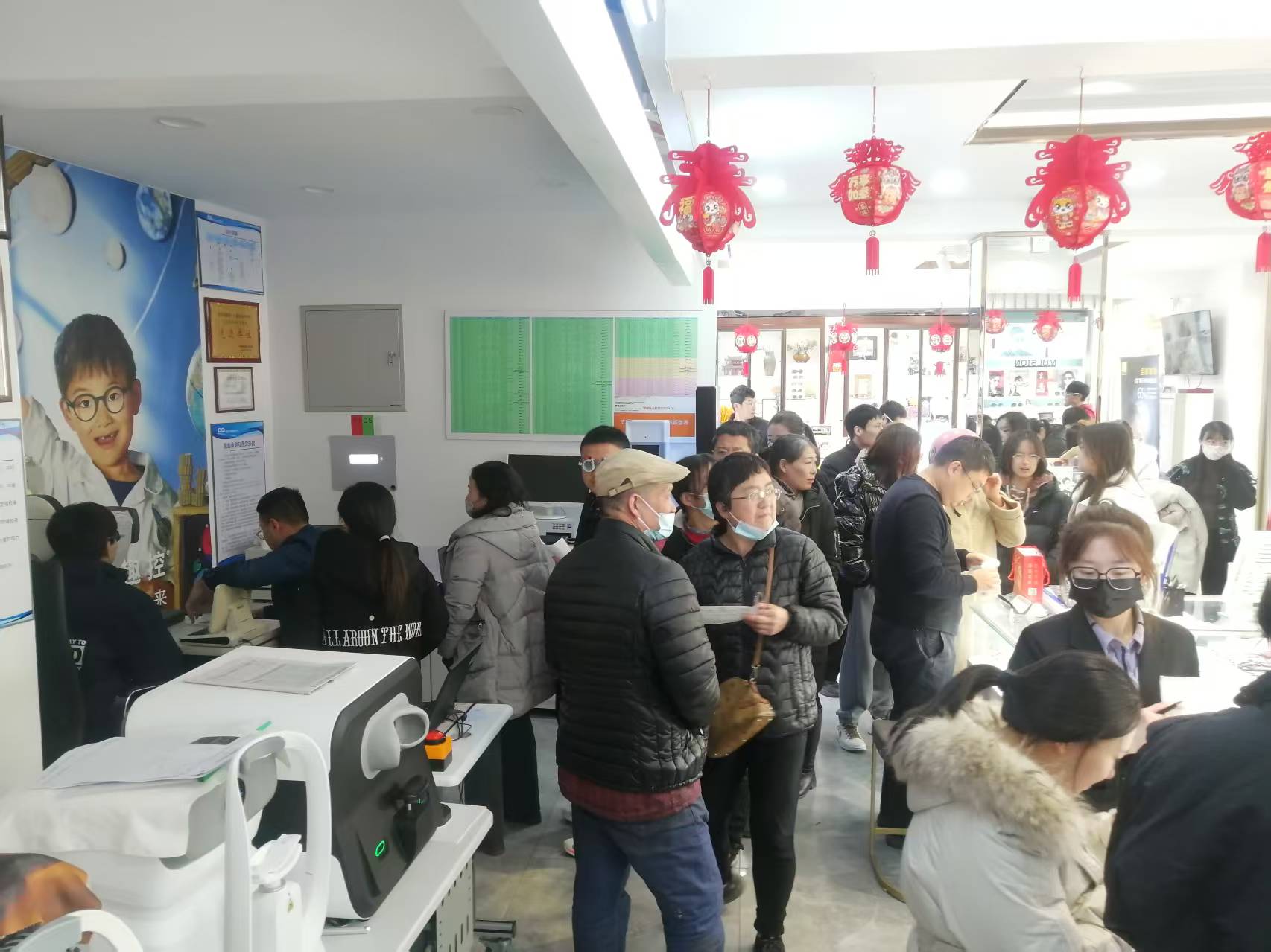 视力下降，真是眼镜惹的祸？