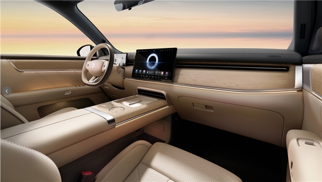 华境S配置公布：全系标配华为乾崑智驾®与鸿蒙座舱