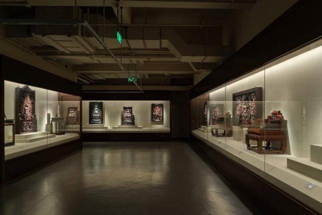 鹿鸣山文化院街盆景展焕新亮相文脉升级,以非遗盆艺铸就城市人文地标 鹿鸣山文化院街盆景展焕新亮相文脉升级,以非遗盆艺铸就城市人文地标