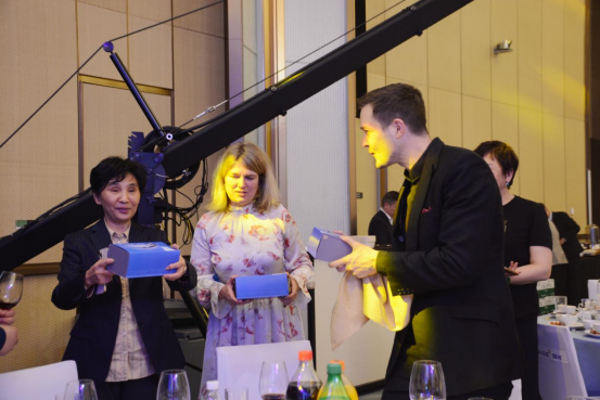 紫星之光成艾特奖赢家，首倡健康空间理念获大咖点赞