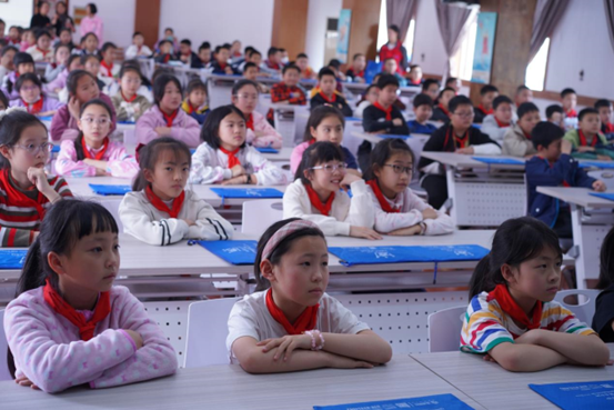 全国近视防控宣传教育月 普瑞眼科崔敏博士为马鞍小学开展科普宣讲