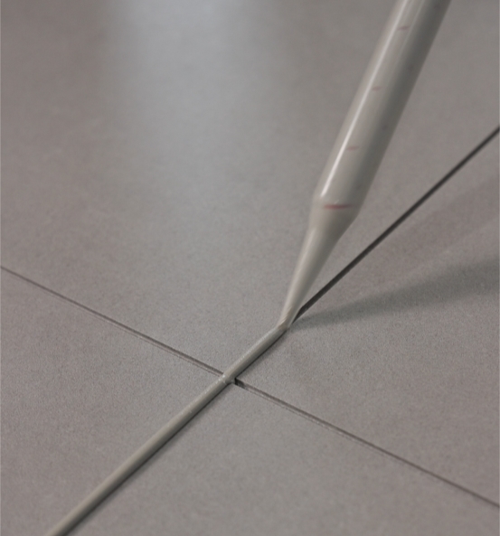 美缝剂品牌：探寻美缝品牌:老顽固,让砖缝隐形无痕