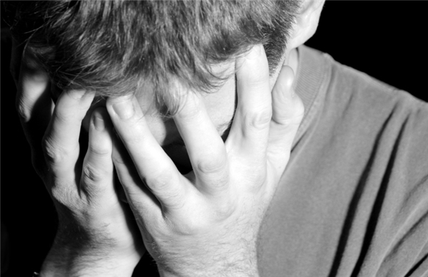 ​中年男性要注意这几个男科疾病，早泄药可选爱廷玖达泊西汀片