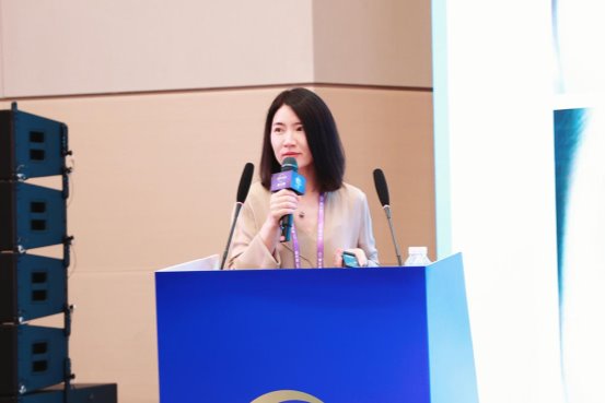 北京丰联丽格王冀耕教授、师丽丽院长在第十七届美沃斯大会，分享眼整形新思路