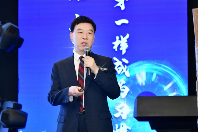 伯科情系万里疆 纳米透皮新时尚——第三届“伯科新疆情，护眼万里行”活动 