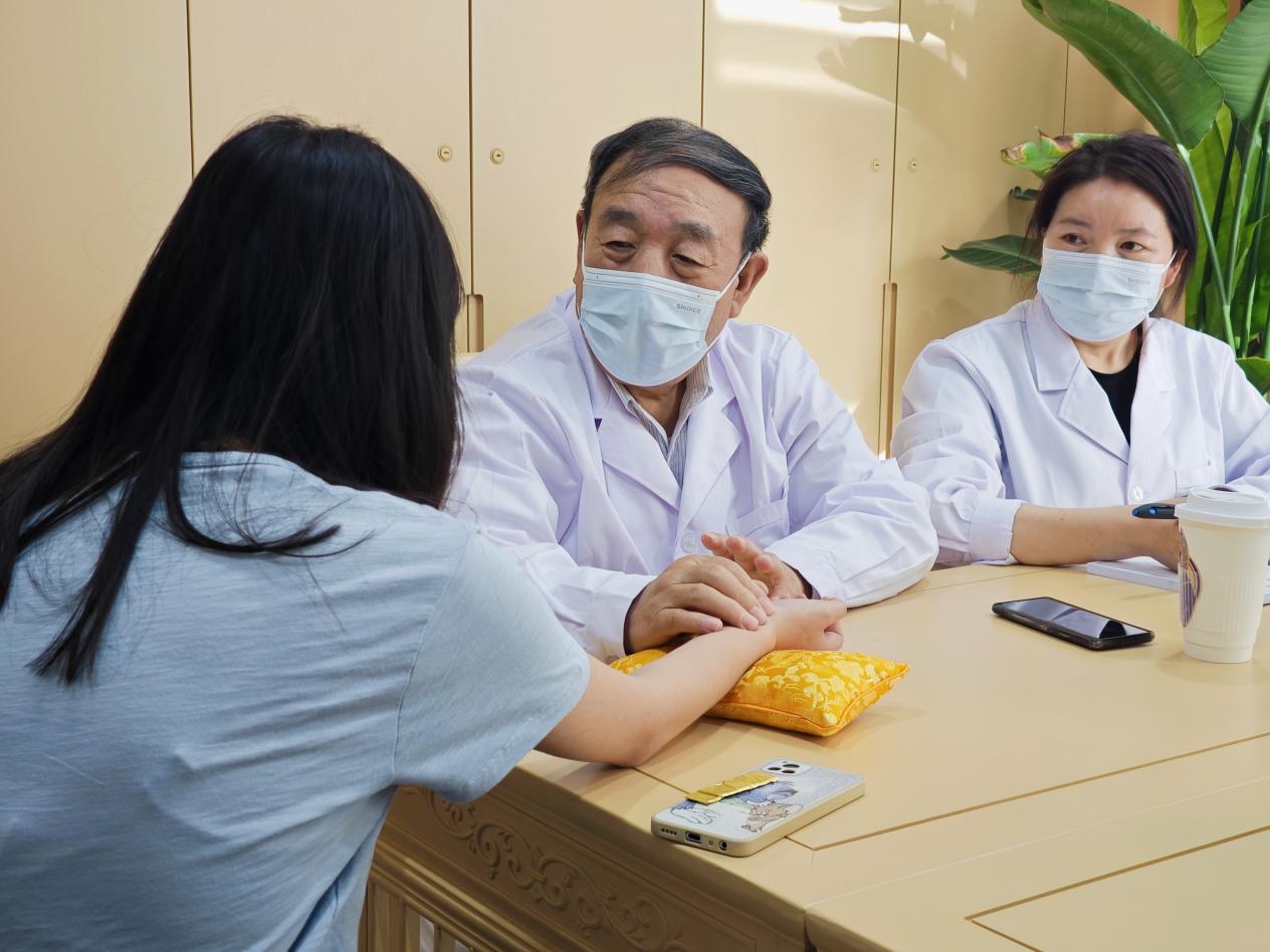 龍大夫国药堂携手国医大师举办脾胃调养节 推动