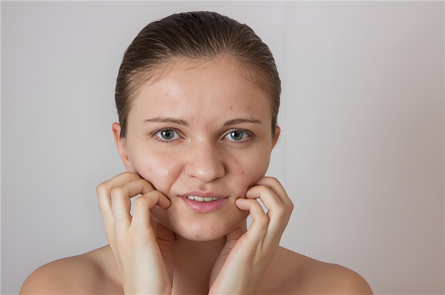 解锁肌肤发光密码:EWKELITE维利特,祛斑祛痘还你透亮肌 解锁肌肤发光密码:EWKELITE维利特,祛斑祛痘还你透亮肌