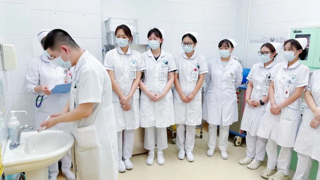 以手为盾丨我院感控科开展全员手卫生专项考核，筑牢院感防线