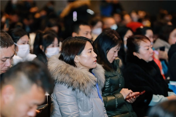 爱科小象受邀亮相中民协教培行业2023年会,现场大受关注 爱科小象受邀亮相中民协教培行业2023年会,现场大受关注